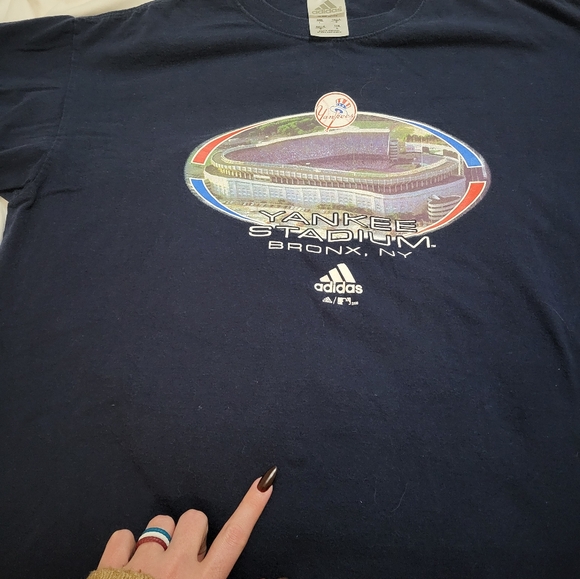 Men's size medium Yankees stadium Adidas t shirt 2006 - Picture 7 of 8